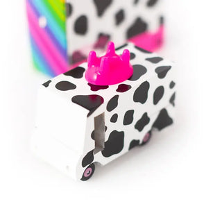 Milk van candy lab coton en herbe