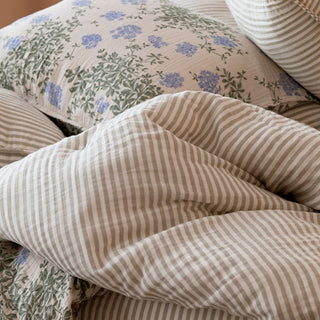 Housse de coussin fleuri linge de lit Garbo&friends coton en herbe