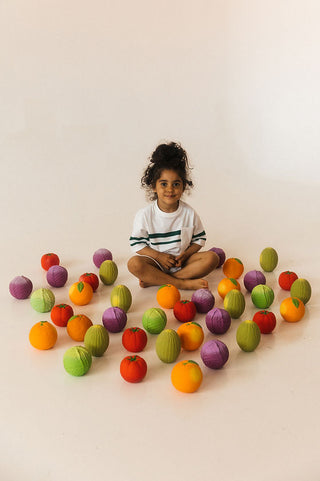 jouet latex enfant Balle Tomate oli & carol coton en herbe