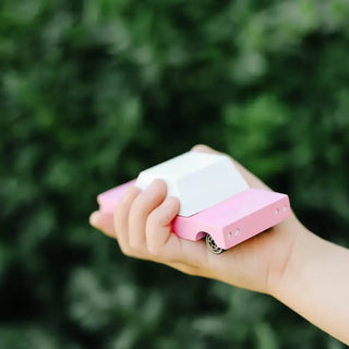 Voiture pink sedan voiture en bois pour enfants Candylab Coton en herbe