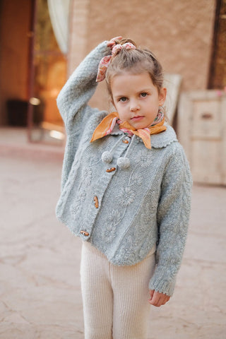 Cape Khella bleu pour enfants en maille louise misha coton en herbe