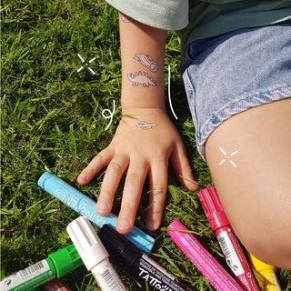 Tatouages à colorier - Tattoo Artist - Dinosaures nailmatic coton en herbe
