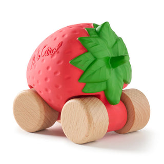 jouet latex Voiture Lou la Fraise oli & carol coton en herbe
