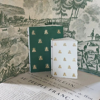 Carnet en papier parchemin motif Abeille epigram coton en herbe