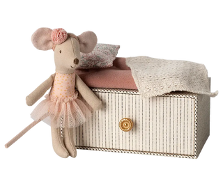 Souris ballerine dans son lit tiroir Petite sœur