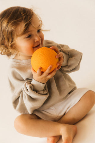 jouets pour enfants Balles oranges oli & carol coton en herbe