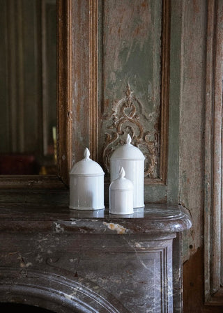 Ensemble de trois pots apothicaires en céramique blanche,Coton en Herbe. Alix D.Reynis