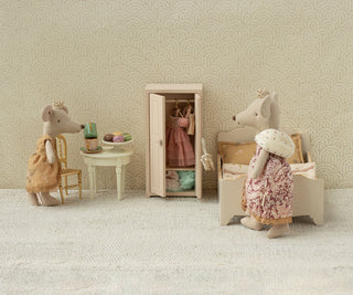 Souris Reine miniatures jouet fille maileg coton en herbe