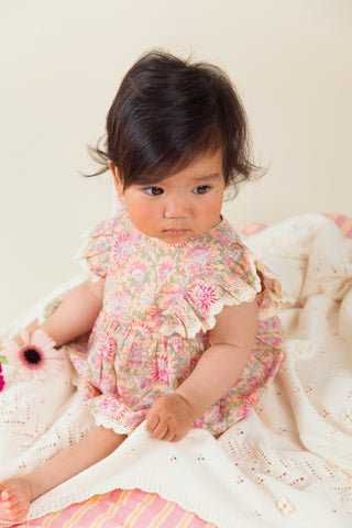 Barboteuse Lena rose fleuri Louise Misha coton en herbe
