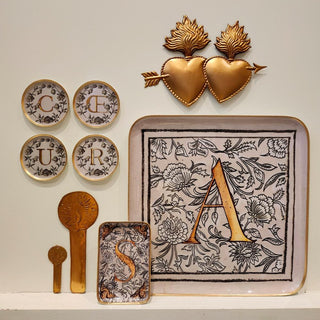 Pampille Chandelle en métal doré signée Boncoeurs, création artisanale poétique inspirée de la lumière et du sacré, disponible chez la boutique Coton en Herbe.