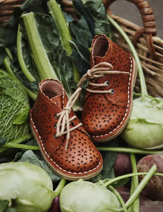 Bottes festonnées Scallop Boots cognac Petit Nord Chez Coton en Herbe