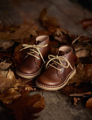 Bottes Scallop Boot en cuir marron Petit Nord Chez Coton en Herbe