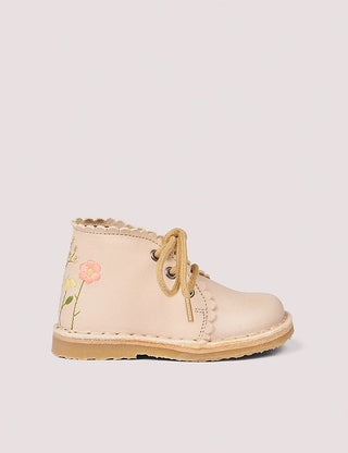 Bottes scallop boots cuir blanc Petit Nord Coton en Herbe