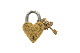 Cadenas Fleur en métal doré signé Boncoeurs, création artisanale élégante et poétique, symbole de douceur et de beauté, proposée par la boutique Coton en Herbe.