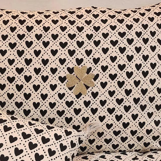 Housse de coussin brodée Les Coeurs boncoeurs coton en herbe broderie