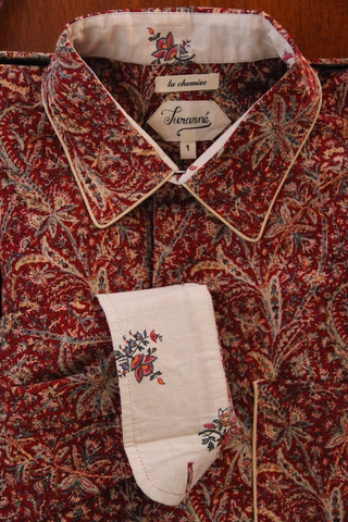 Chemise imprimé  dans son coffret assorti