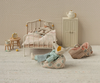 Couffin pour bébé souris