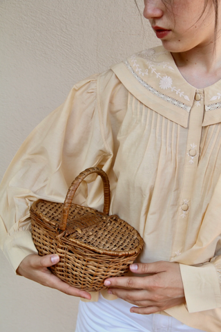 Blouse beurre et col marin brodé