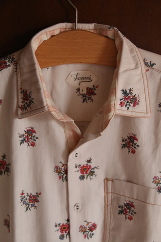 Chemise imprimé jardin fleuri dans son coffret assorti