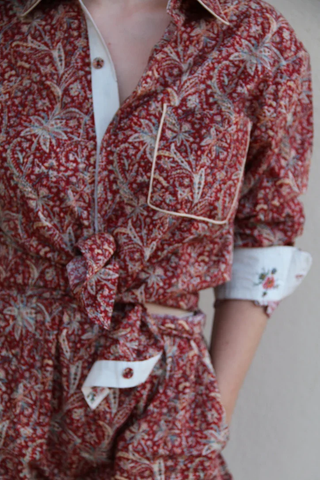 Chemise imprimé  dans son coffret assorti