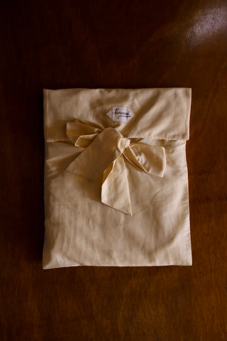 Blouse beurre et col marin brodé