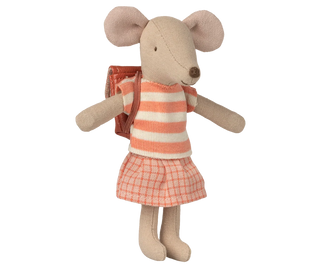 Souris grande soeur tricycle