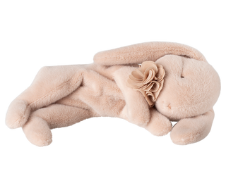 lapin rose peluche maileg couché coton en herbe