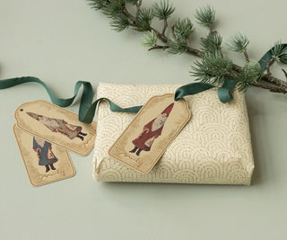 Étiquettes cadeaux Maileg Nicolaus, Noël. Parfaites pour embellir vos paquets et décorations festives. Coton en Herbe.