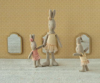 lapin coton en herbe peluche maileg