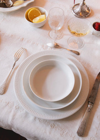 Nappe brodé rectangulaire ou carré signé Alix D.Reynis chez Coton en Herbe