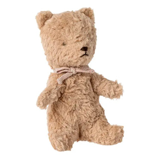 cadeau de naissance ours en peluche maileg coton en herbe
