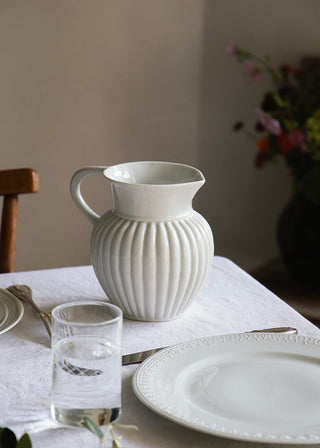 Pichet Godron en porcelaine, Alix D.Reynis chez Coton en Herbe
