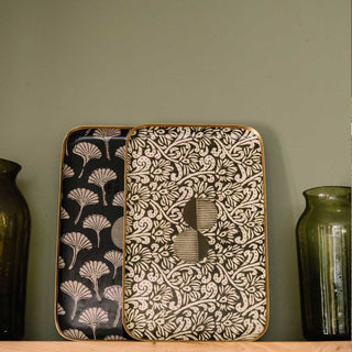 Plateau Rectangulaire Ginko en métal doré signé Boncoeurs, création artisanale raffinée inspirée de la nature et de la feuille de ginkgo, symbole de sérénité et de beauté, proposée par la boutique Coton en Herbe