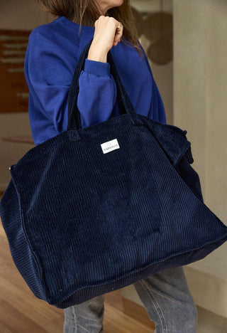 sac weekend velours bleu marine gabrielle paris coton en herbe