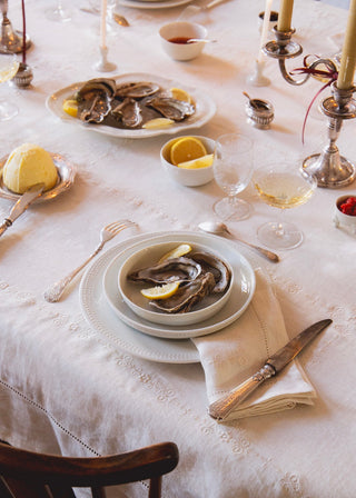Serviette de table Blanc brodé signé Alix D reynis Chez Coton en Herbe