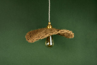 Suspension N°1 en fibre de coco signée Atelier Bouillant, sélection Coton en Herbe.