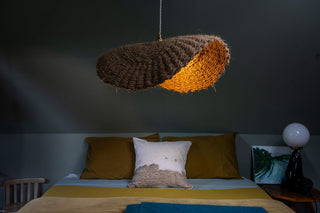 Suspension N°2 en fibre de coco signée Atelier Bouillant, création artisanale et naturelle, proposée par Coton en Herbe à Saint-Paul-de-Vence